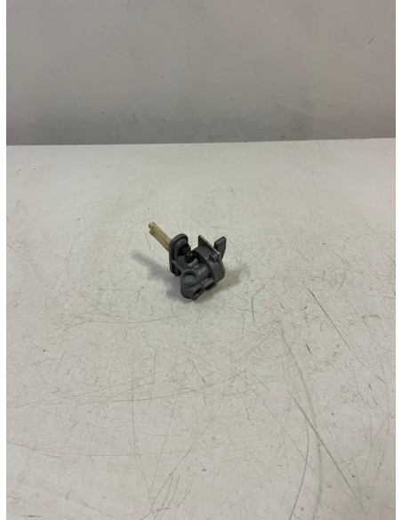 Robinet d’essence YAMAHA R6 1999  -  2002