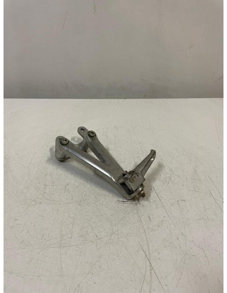 Platine repose pied passager arrière gauche YAMAHA R6 1999 - 2002