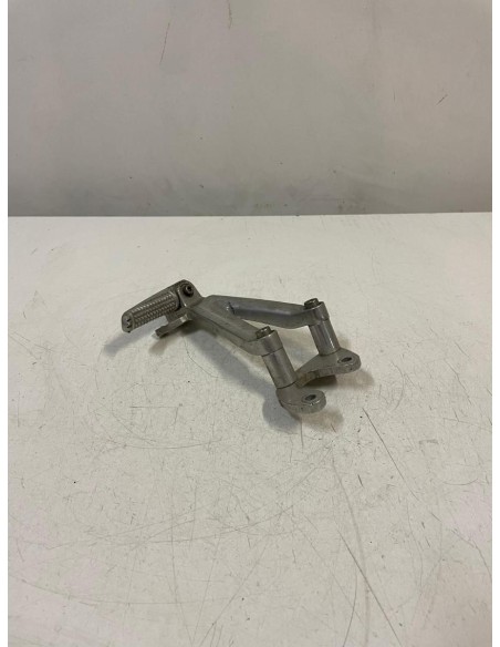 Platine repose pied passager arrière gauche YAMAHA R6 1999 - 2002