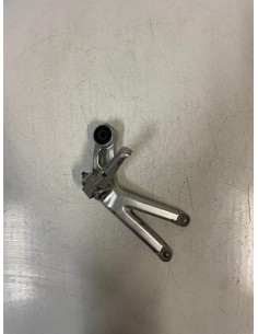Platine repose pied passager arrière droite YAMAHA R6 1999 - 2002