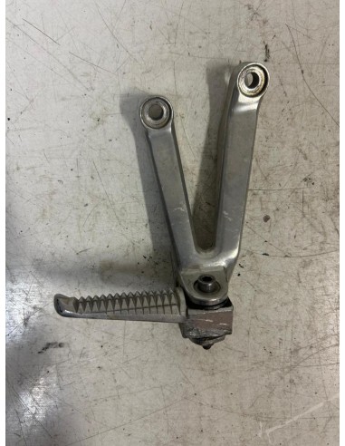 Platine repose pied passager arrière droite YAMAHA R1 1998 - 2002