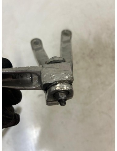 Platine repose pied passager arrière droite YAMAHA R1 1998 - 2002