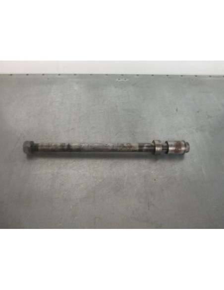 Axe de roue arrière HONDA CBR F 1993  -  1996