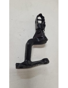 Platine avant droite repose pied conducteur HONDA XL 600 1983  -  1987