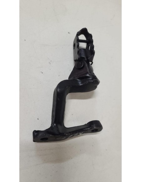 Platine avant droite repose pied conducteur HONDA XL 600 1983  -  1987