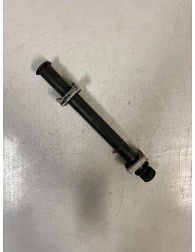 Axe de roue arrière YAMAHA R6 1999  -  2002