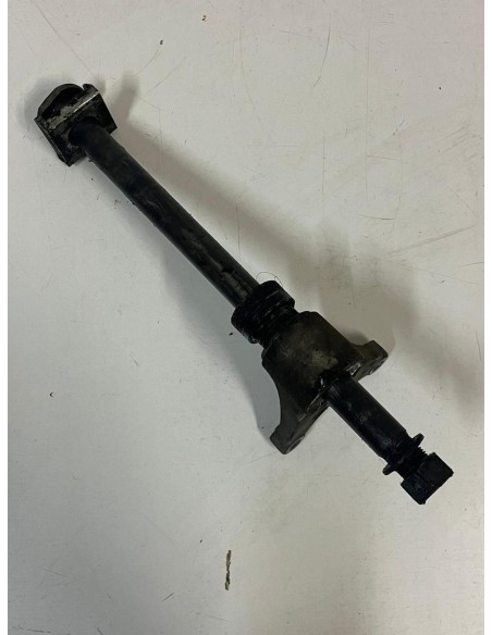 Axe de roue arrière SUZUKI BANDIT 1200 2001  -  2005