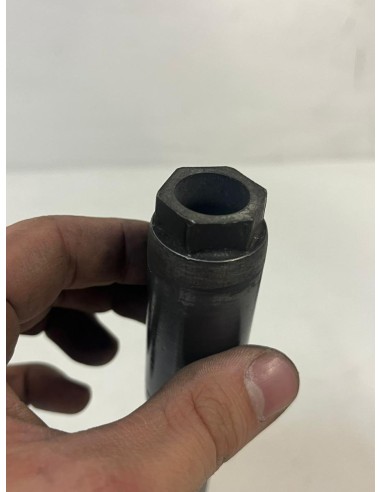 Axe de roue avant SUZUKI BANDIT 1200 2001  -  2005