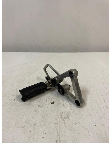 Platine avant droite repose pied conducteur HONDA NSR 125 1987 - 1988