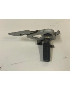 Platine avant droite repose pied conducteur HONDA CBF 125 2009  -  2014