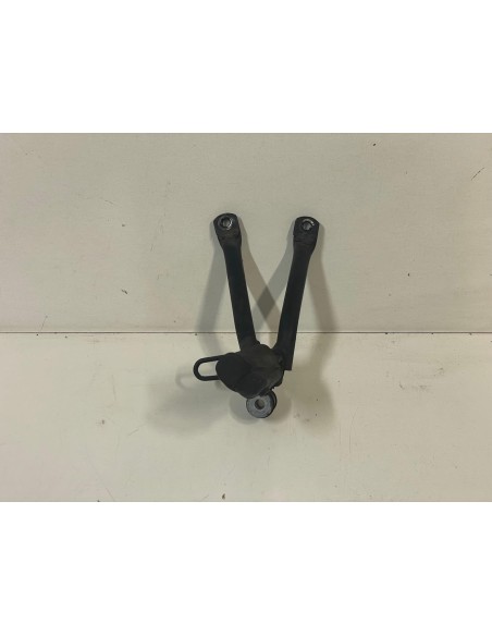 Platine repose pied passager arrière droite HONDA CB 125 F 2009 - 2014