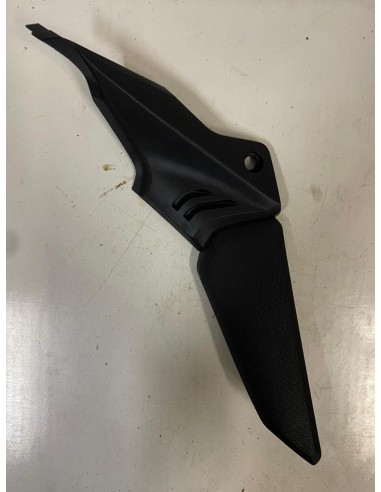 Flanc de carénage gauche sous selle HONDA CBR 650 2019  -  2022