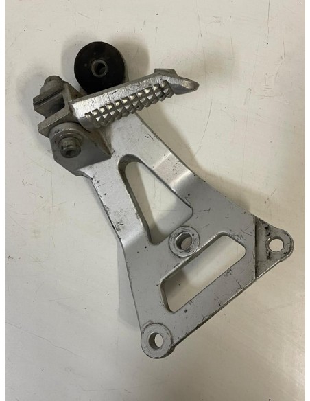 Platine repose pied passager arrière droite SUZUKI GSXR 750 1992 - 1995