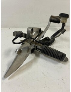 Platine droite repose pied YAMAHA FAZER 600 1998 - 2003