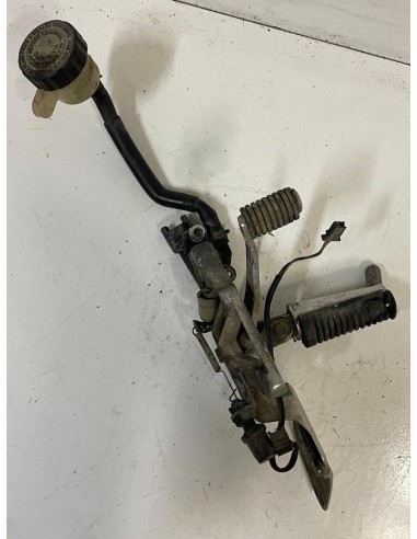 Platine droite repose pied YAMAHA FAZER 600 1998 - 2003