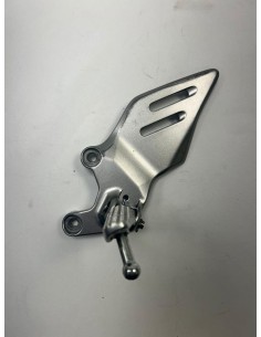 Platine gauche repose pied YAMAHA MT09 2021 - 2023
