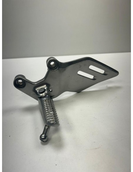 Platine gauche repose pied YAMAHA MT09 2021 - 2023