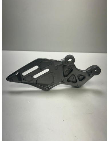 Platine gauche repose pied YAMAHA MT09 2021 - 2023