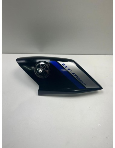 Ecope de réservoir droite YAMAHA MT09 2021 - 2023