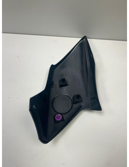 Ecope de réservoir droite YAMAHA MT09 2021 - 2023