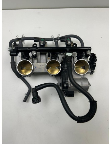 Rampe d'injection YAMAHA MT09 2021 - 2023