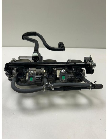 Rampe d'injection YAMAHA MT09 2021 - 2023