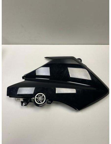 Flanc de carénage gauche noir YAMAHA XMAX 125 2014  -  2017