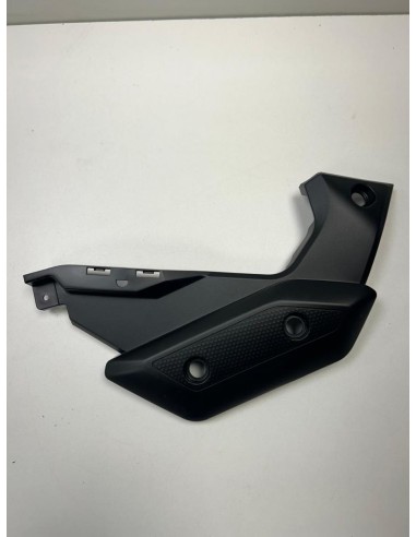 Carénage latéral gauche sous écope NEUF YAMAHA XJ6 2009  -  2013