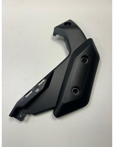Carénage latéral gauche sous écope NEUF YAMAHA XJ6 2009  -  2013