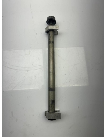 Axe de roue arrière complet TRIUMPH STREET TRIPLE 765 2017  -  2019