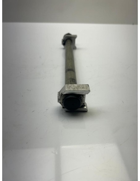 Axe de roue arrière complet TRIUMPH STREET TRIPLE 765 2017  -  2019