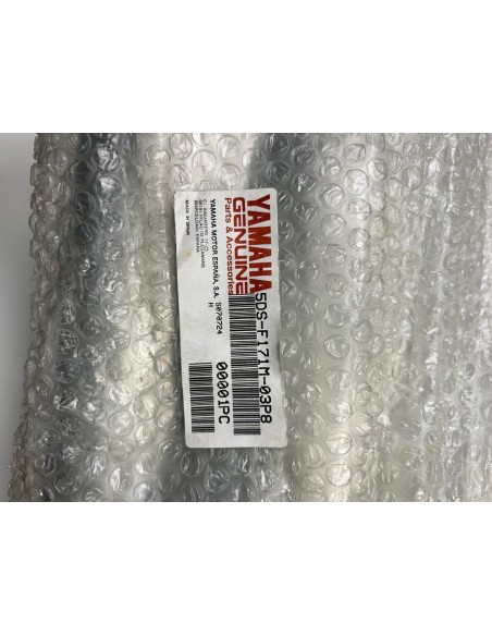 Bas de caisse gauche NEUF origine YAMAHA MAJESTY 125 1998  -  2002