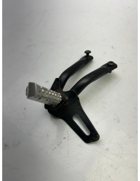 Platine repose pied passager arrière gauche YAMAHA MT03 2006 - 2014