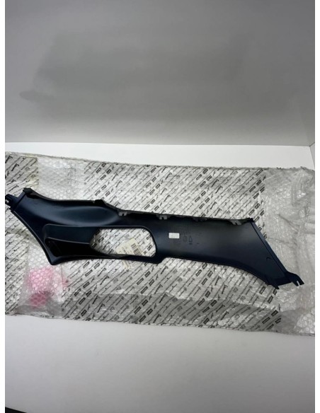 Cache carénage spoiler gauche PIAGGIO X EVO 125 2007  -  2016