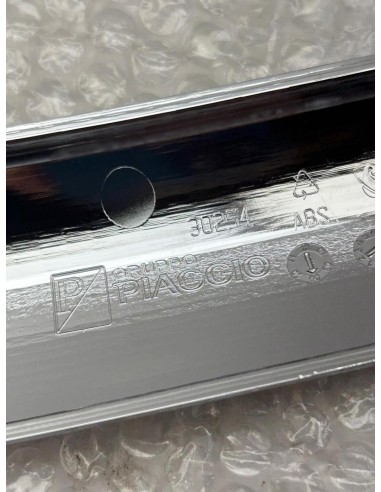 Protection chrome latérale droite PIAGGIO X EVO 125 2007  -  2016