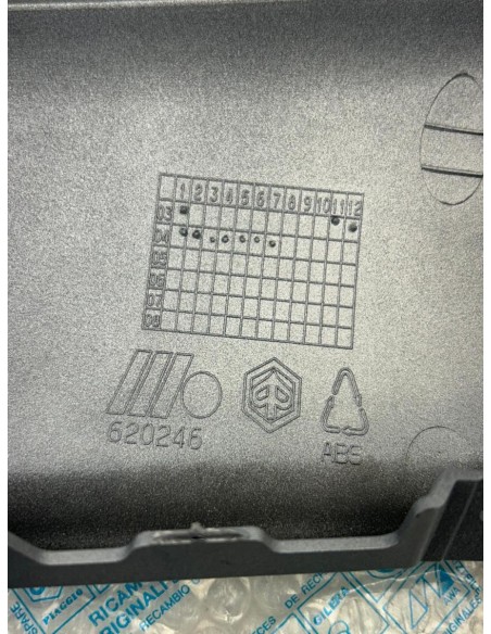 Flanc de carénage droit PIAGGIO X EVO 125 2007  -  2016