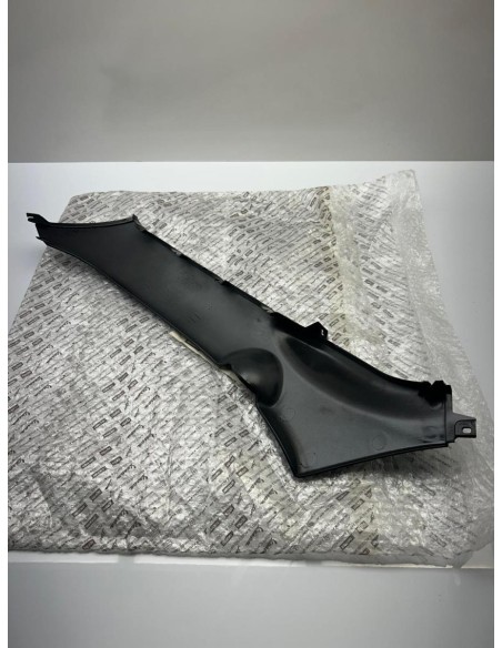 Cache carénage spoiler droit PIAGGIO X EVO 125 2007  -  2016