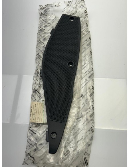 Plastique repose pied gauche GILERA RUNNER SP 50 2005  -  2007