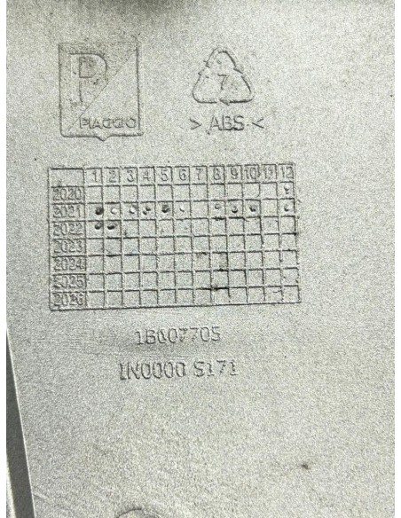 Carénages latéraux  -  Flanc de carénage gauche APRILIA SXR 50 2021  -  2023