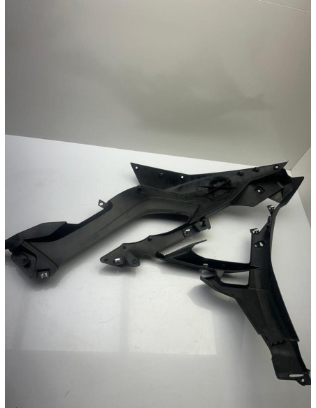 Cache flanc de carenage gauche BMW S1000XR 2014 - 2019