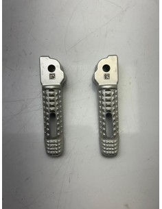 Repose pieds passager arrière gauche et droit neuf BMW S1000RR 2022 - 2024