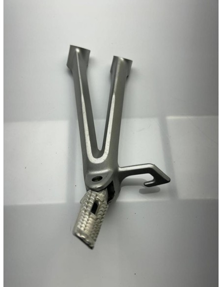 Platine repose pied passager arrière gauche SUZUKI GSXR 600 2006 - 2007