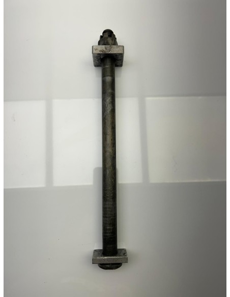 Axe de roue arrière Kawasaki ZX10R 2008 - 2010