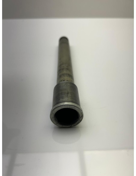 Axe de roue avant Kawasaki ZX10R 2008 - 2010