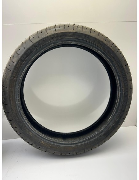 Pneu avant michelin pilot road 4 120/70/17 et arrière 160/60/17 - OCCASION