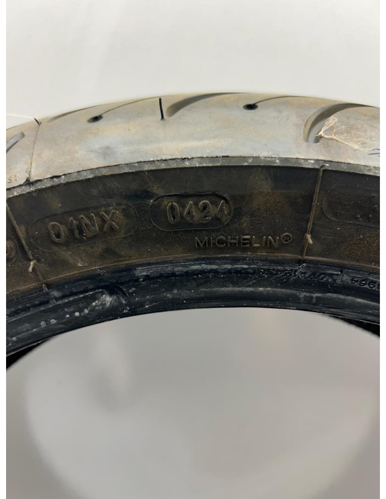 Pneu avant michelin pilot road 4 120/70/17 et arrière 160/60/17 - OCCASION