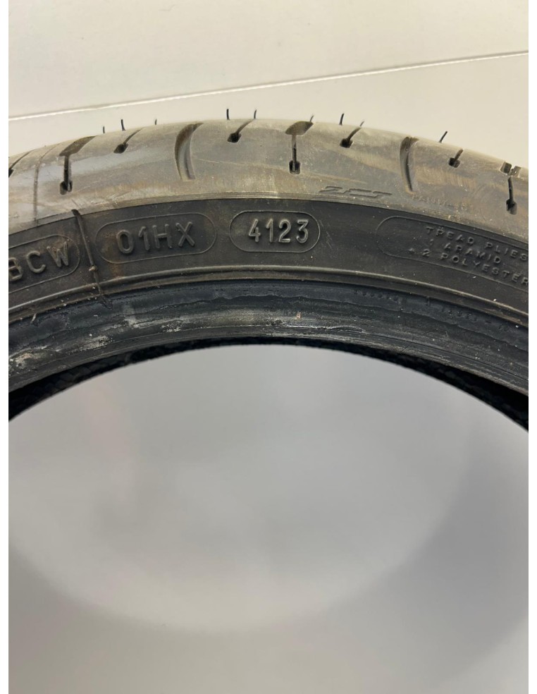 Pneu avant michelin pilot road 4 120/70/17 et arrière 160/60/17 - OCCASION