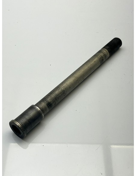 Axe de roue avant KAWASAKI VERSYS 650 2006 - 2013