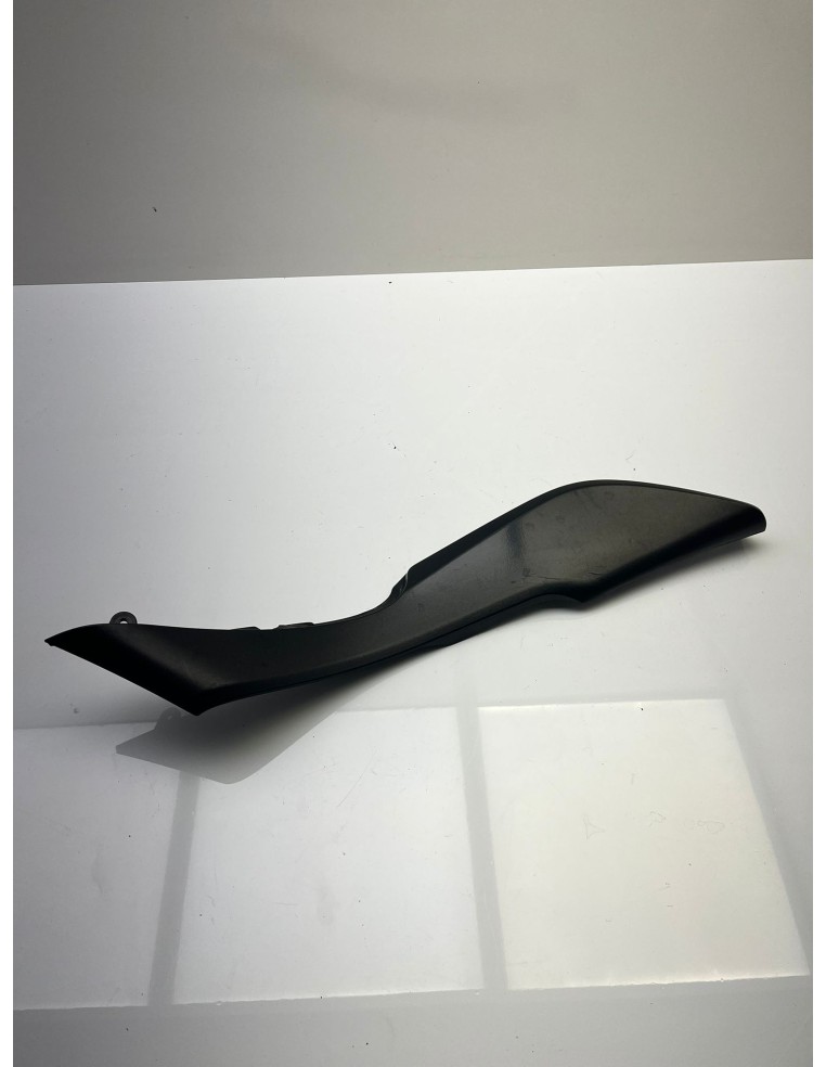 Cache sous selle droit KAWASAKI VERSYS 650 2006 - 2008