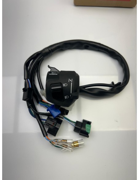 Commodo droit NEUF HONDA HORNET 600 2002 - 2003